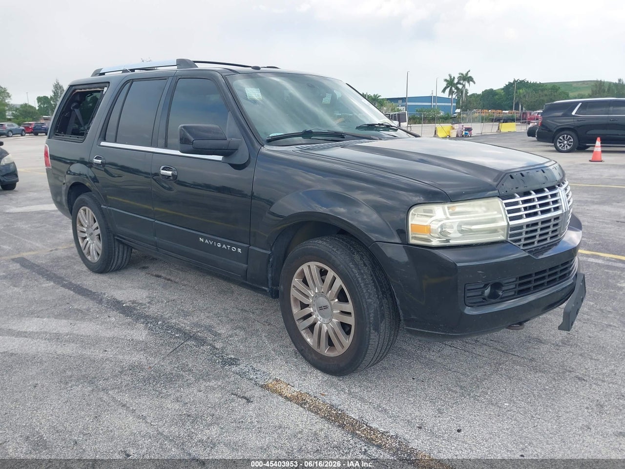 5LMJJ2H55BE****** · 2011 LINCOLN NAVIGATOR