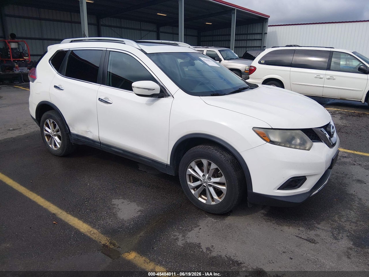 5N1AT2MV0FC****** · 2015 NISSAN ROGUE SV