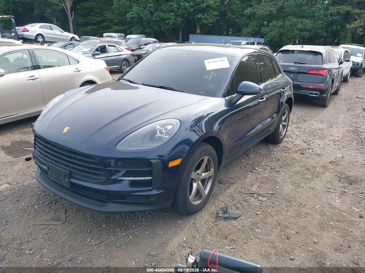 WP1AA2A51LL****** · 2020 PORSCHE MACAN   · 2/11