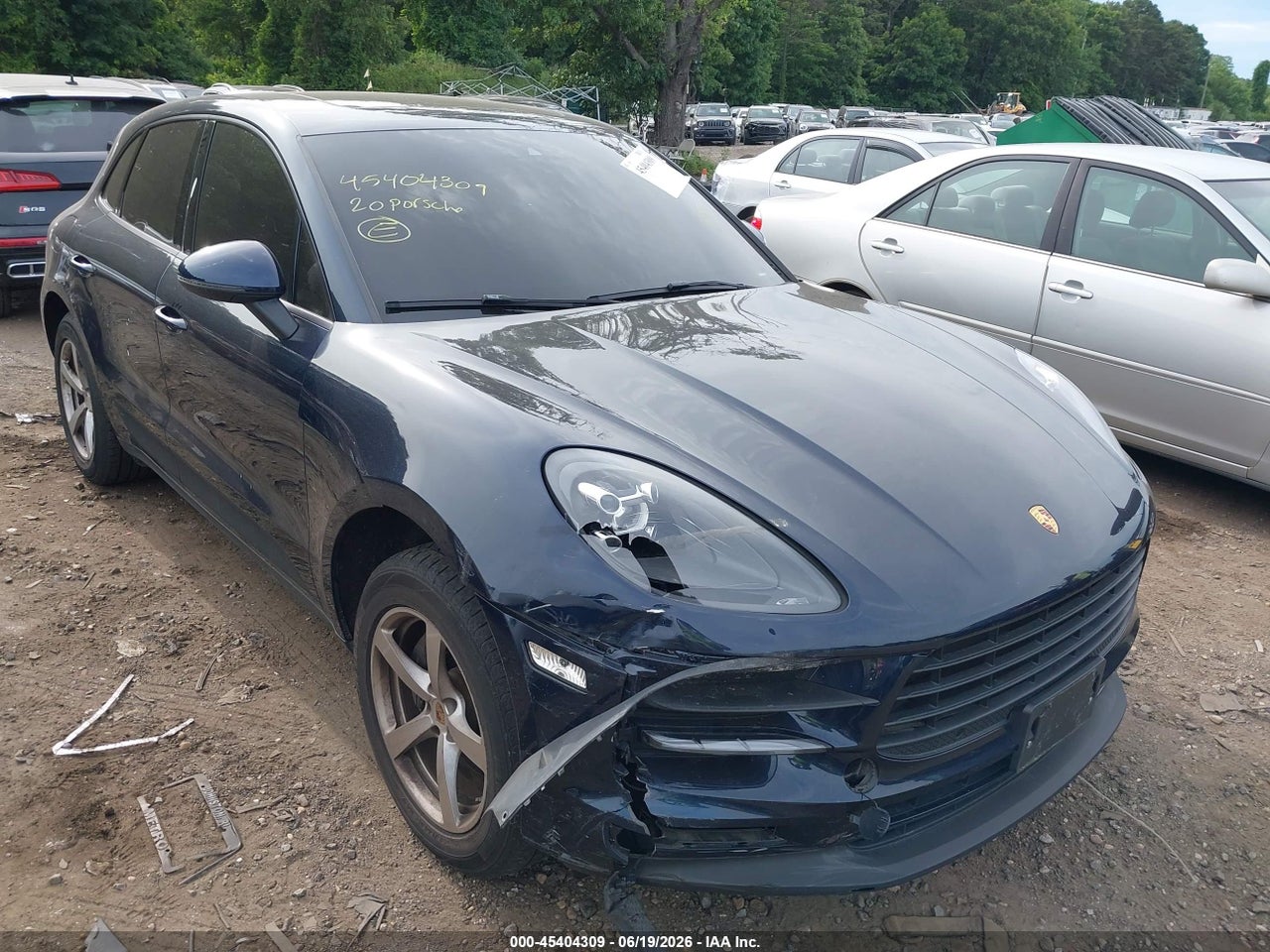 WP1AA2A51LL****** · 2020 PORSCHE MACAN   · 6/11