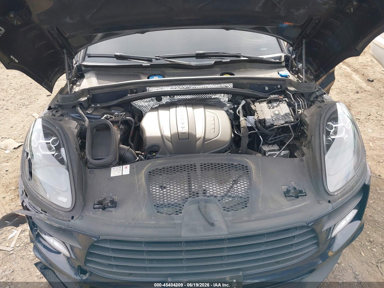 WP1AA2A51LL****** · 2020 PORSCHE MACAN   · 10/11