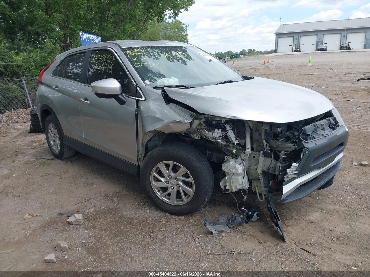 JA4AS3AA1KZ****** · 2019 MITSUBISHI ECLIPSE CROSS ES