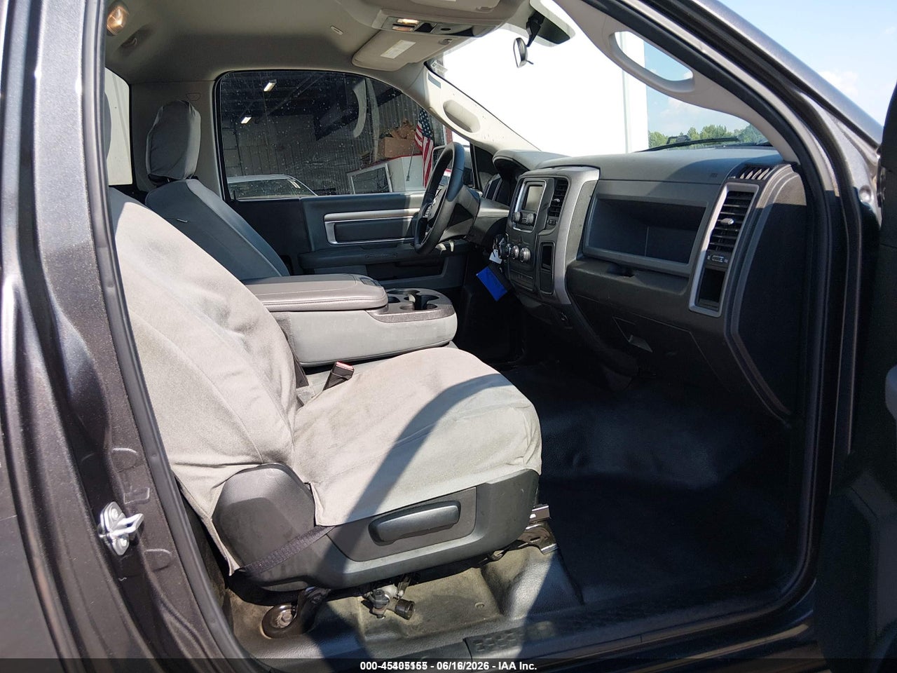 2019 RAM 1500 CLASSIC TRADESMAN  4X2 8' BOX · 5/11