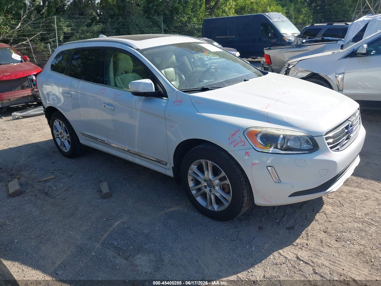 YV4612RM1F2****** · 2015 VOLVO XC60 T5 PLATINUM