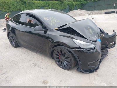 7SAYGDEF8RF****** · 2024 TESLA MODEL Y PERFORMANCE DUAL MOTOR ALL-WHEEL DRIVE