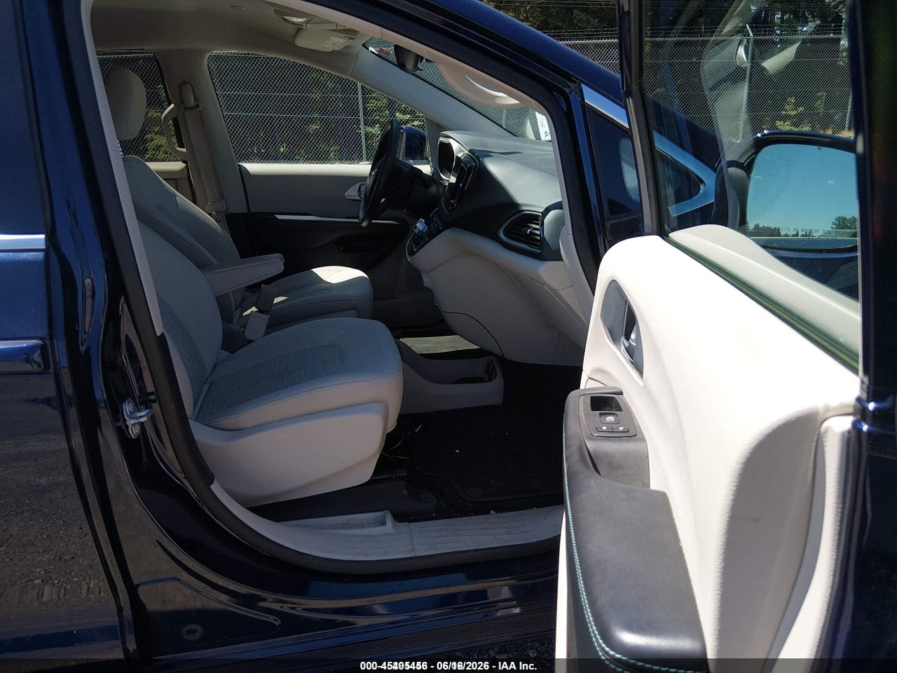2018 CHRYSLER PACIFICA HYBRID TOURING PLUS · 5/11