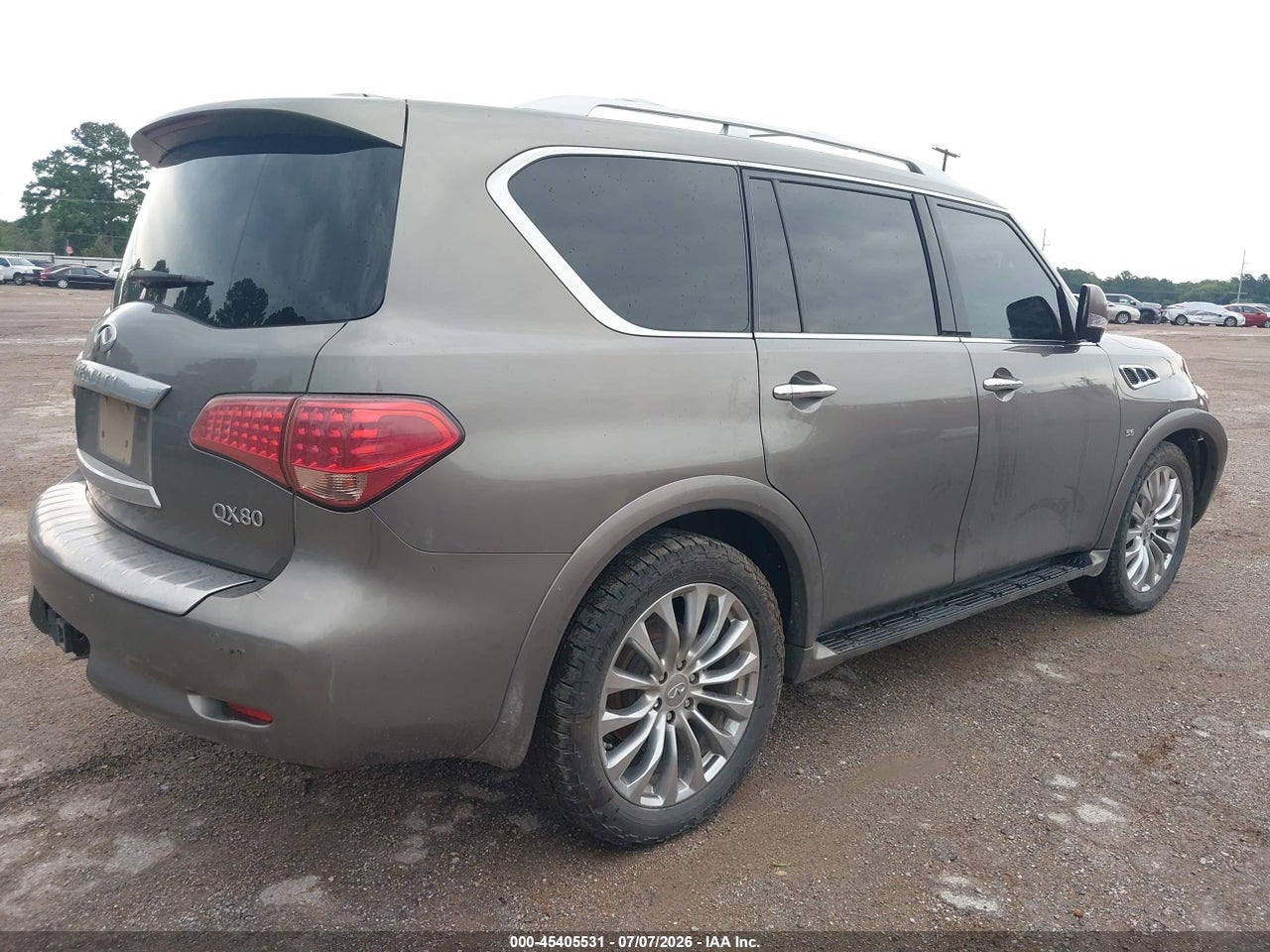 2017 INFINITI QX80 · 4/11