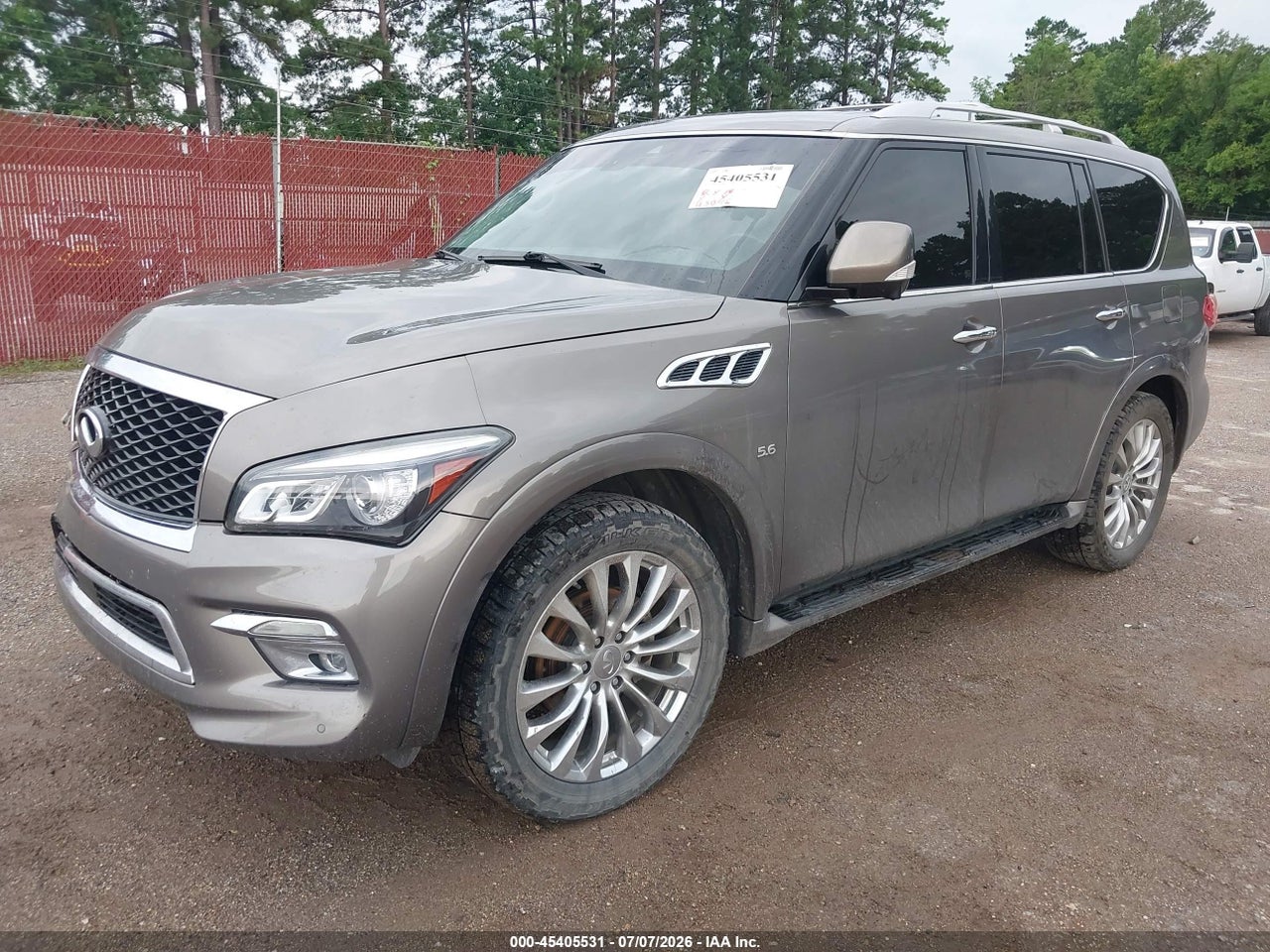 2017 INFINITI QX80 · 2/11