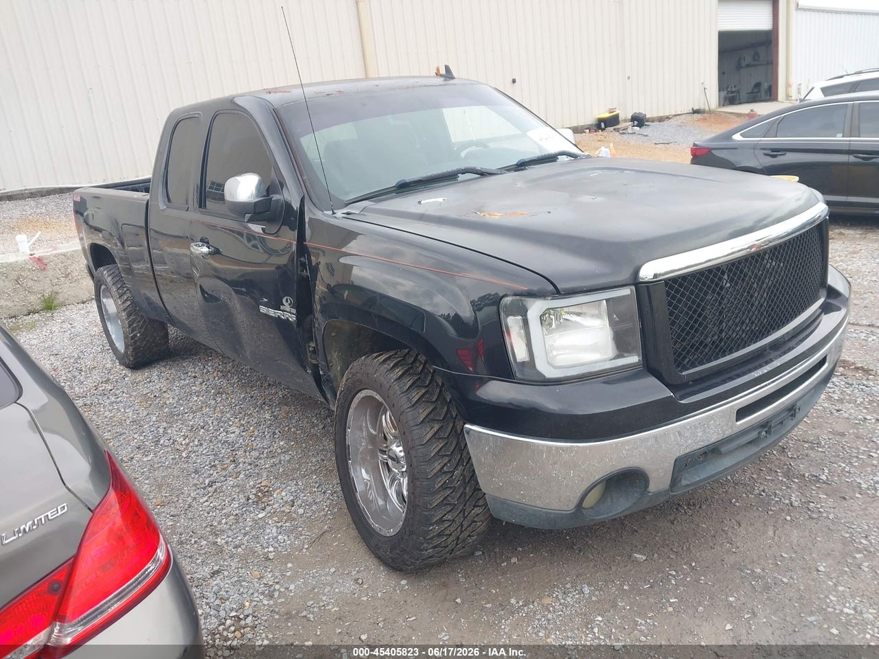 1GTR1VE0XBZ****** · 2011 GMC SIERRA 1500 SLE