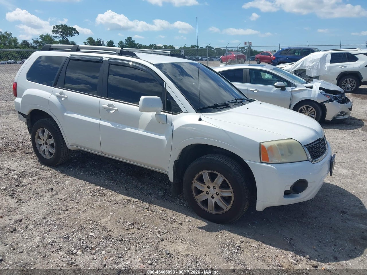 2011 MITSUBISHI ENDEAVOR LS