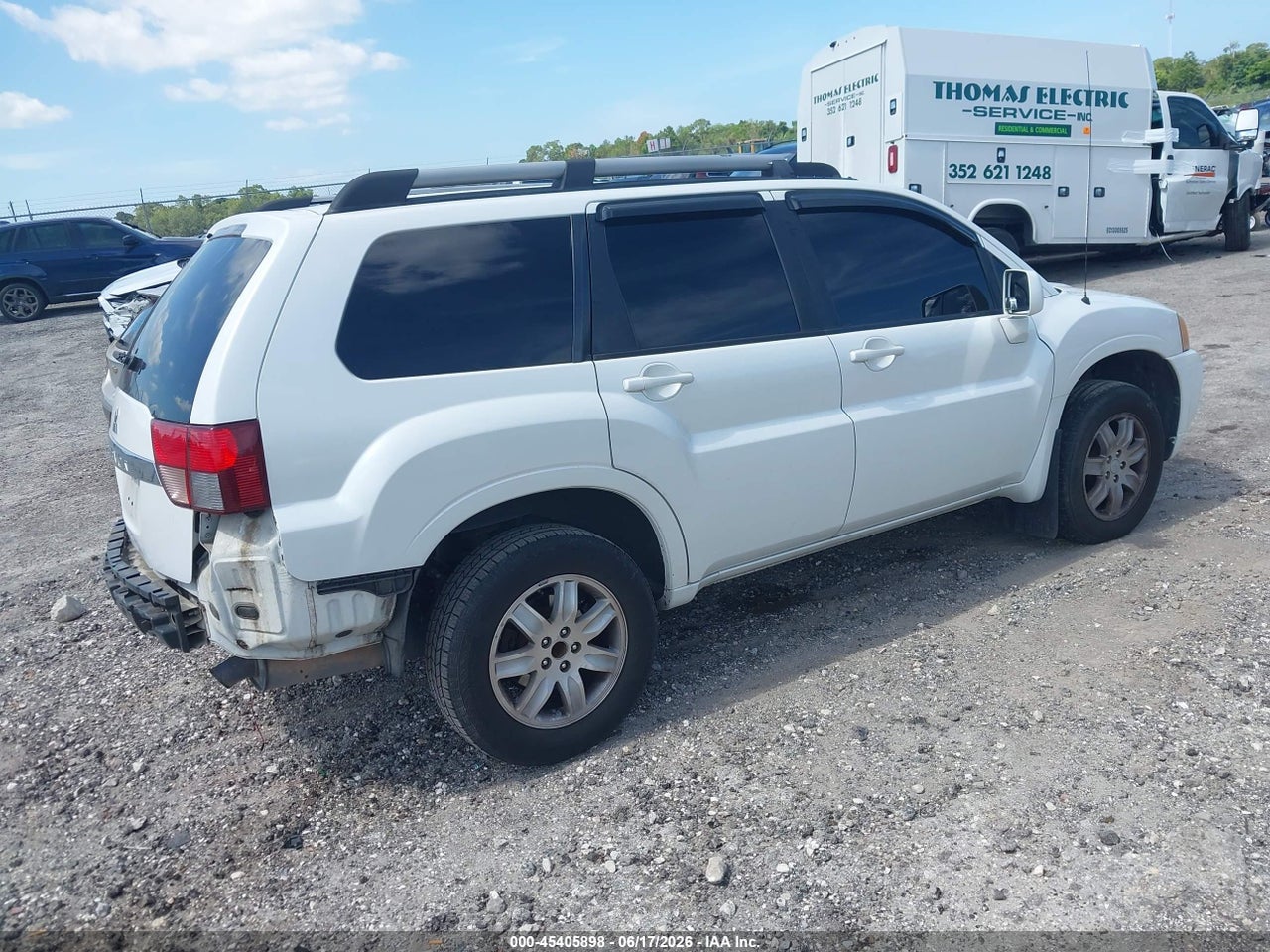 2011 MITSUBISHI ENDEAVOR LS · 4/11