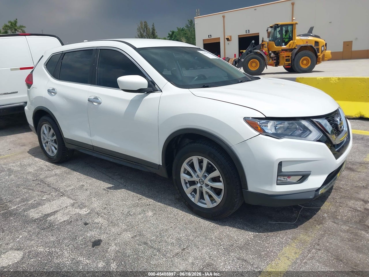 KNMAT2MT1HP****** · 2017 NISSAN ROGUE S