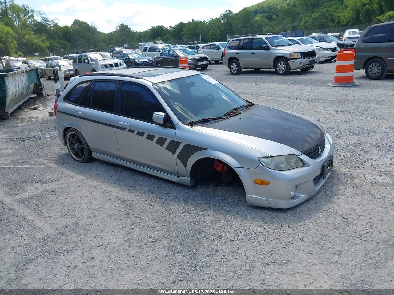 JM1BJ245621****** · 2002 MAZDA PROTEGE5