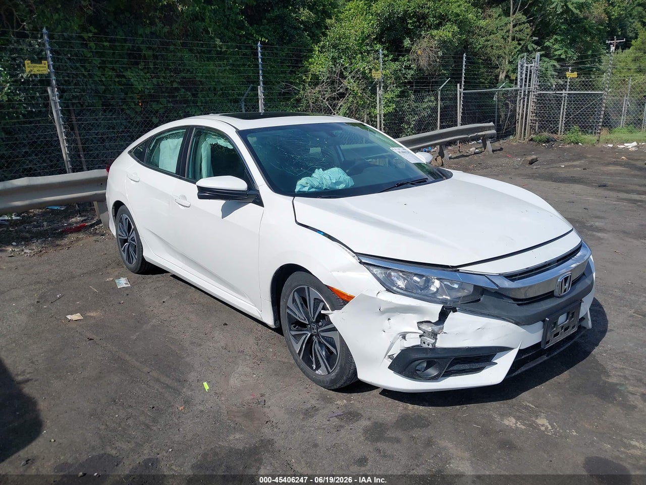 19XFC1F33HE****** · 2017 HONDA CIVIC EX-T