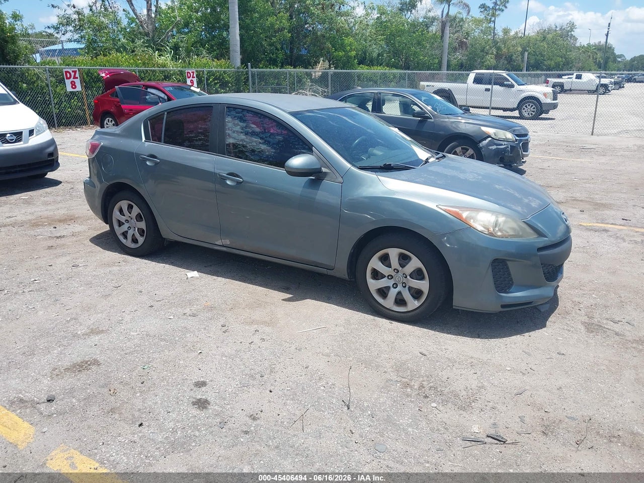 JM1BL1U70D1****** · 2013 MAZDA MAZDA3 I SPORT