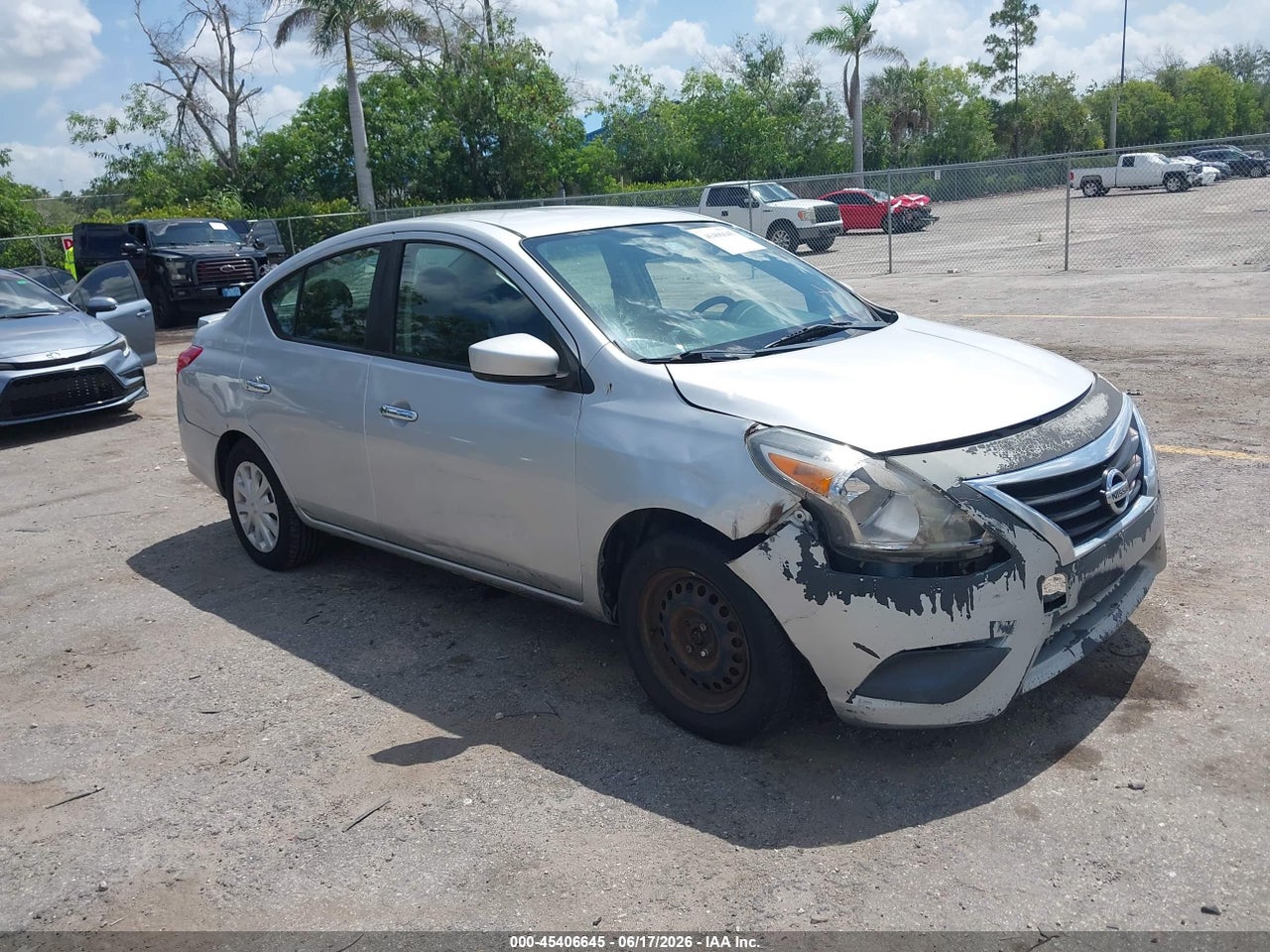 3N1CN7AP0HK****** · 2017 NISSAN VERSA 1.6 SV