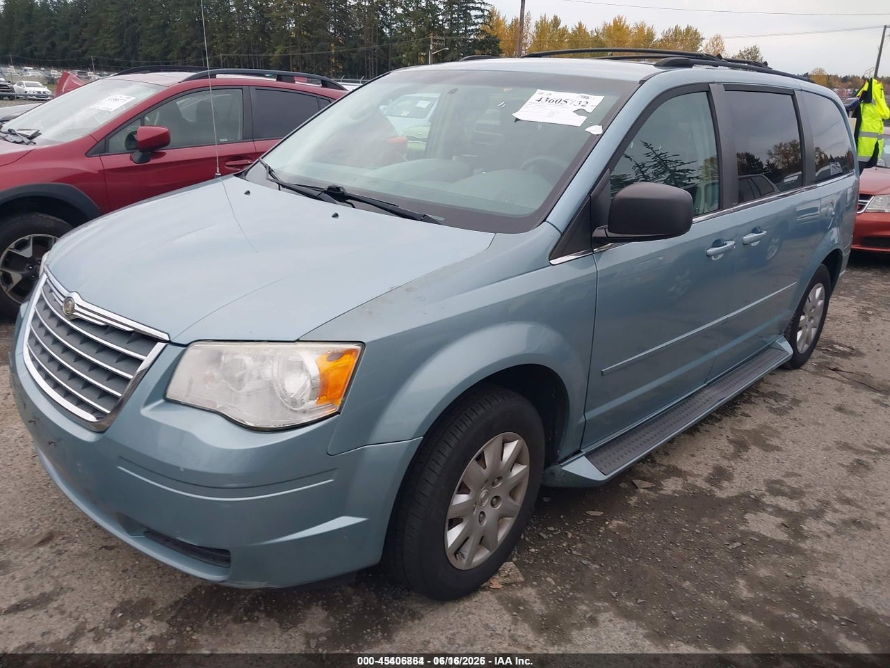 2009 CHRYSLER TOWN &amp; COUNTRY LX · 2/11