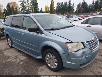 2009 CHRYSLER TOWN & COUNTRY LX