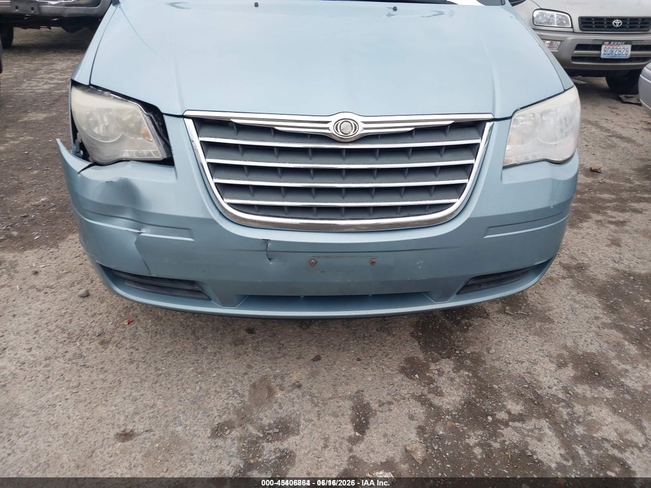 2009 CHRYSLER TOWN &amp; COUNTRY LX · 6/11