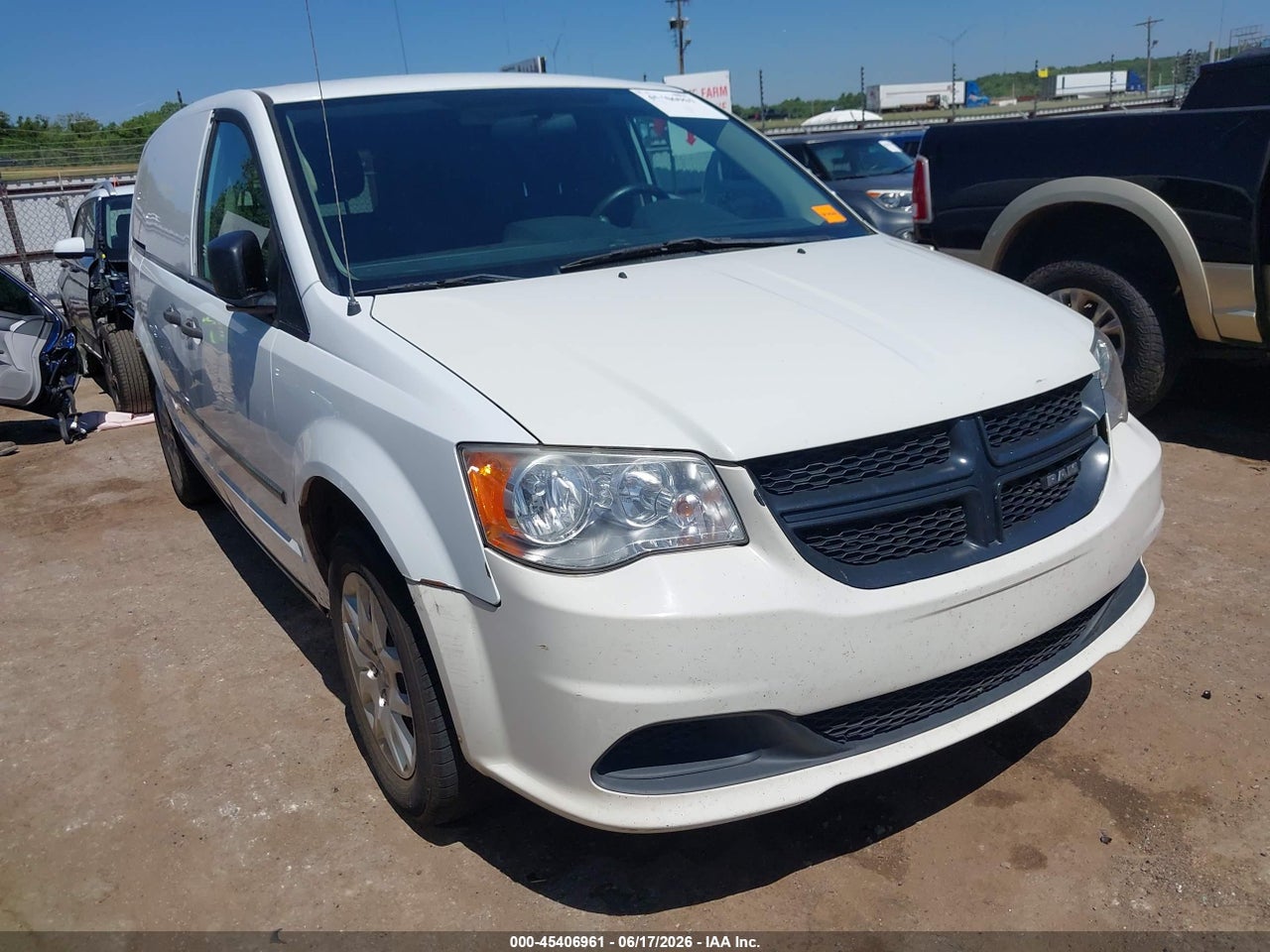 2C4JRGAG7ER****** · 2014 RAM CARGO TRADESMAN