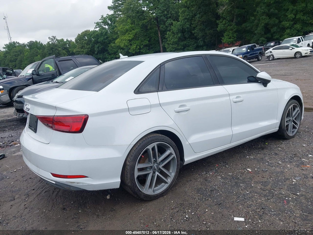 2017 AUDI A3 2.0T PREMIUM · 4/11