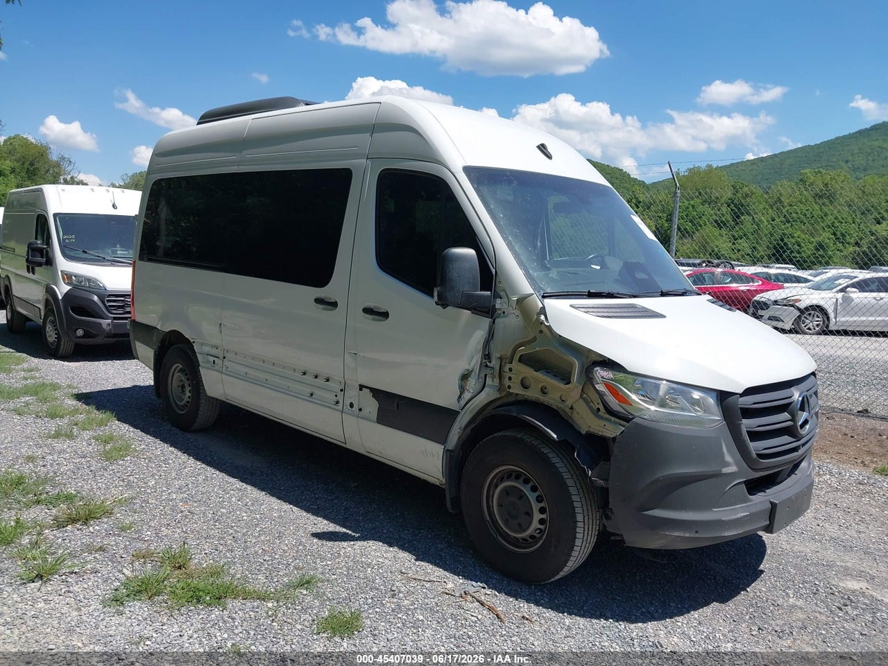 W1Z4KFHYXSP****** · 2025 MERCEDES-BENZ SPRINTER 2500 STANDARD ROOF 4-CYL DIESEL
