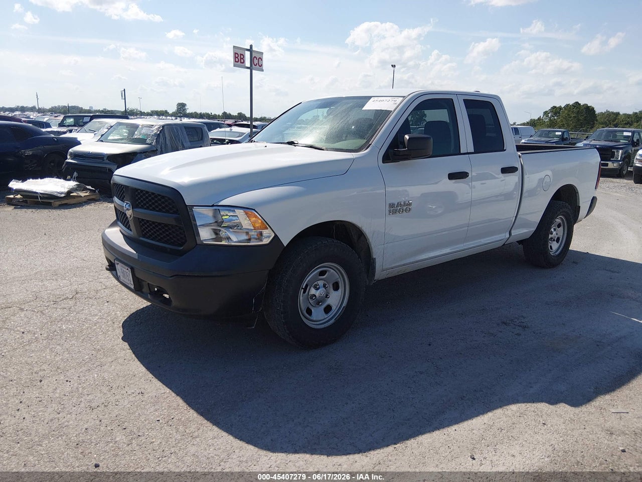 2017 RAM 1500 TRADESMAN  4X4 6'4 BOX · 2/11