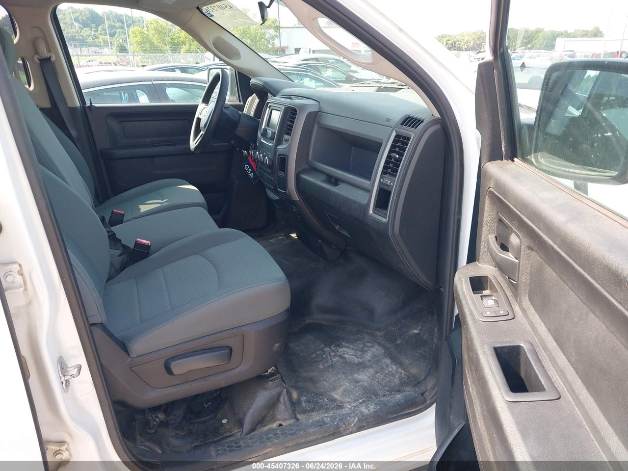 2017 RAM 1500 TRADESMAN  4X4 6'4 BOX · 5/8