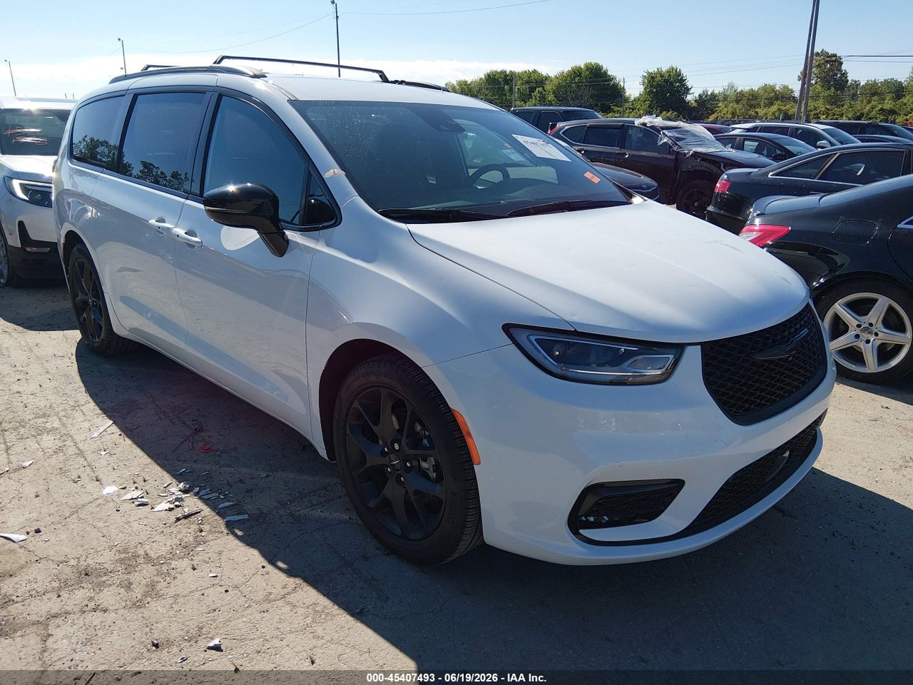 2C4RC1BG2RR****** · 2024 CHRYSLER PACIFICA TOURING L