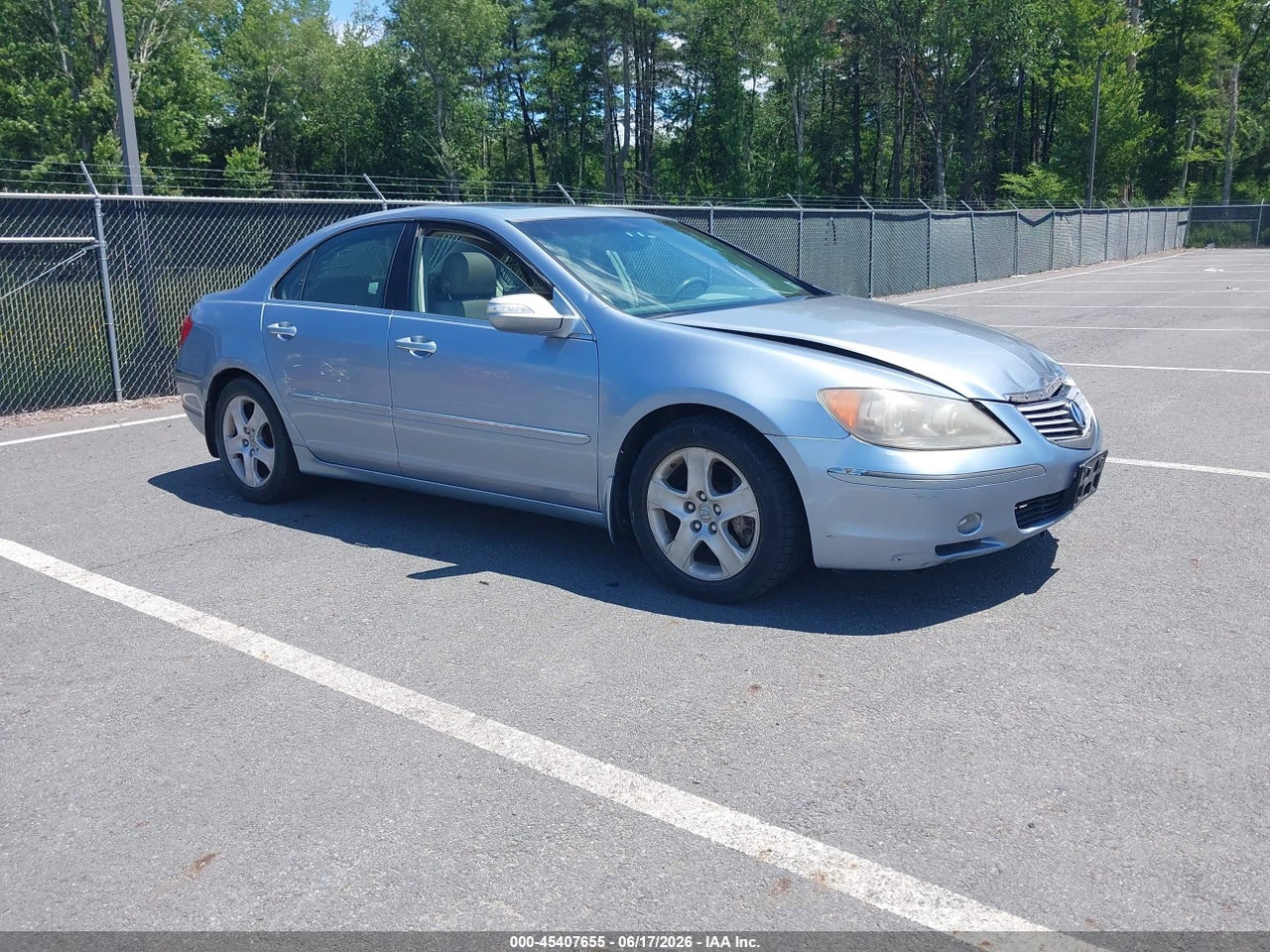 JH4KB16545C****** · 2005 ACURA RL 3.5