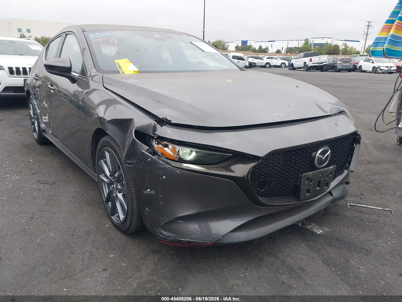 JM1BPAMM6K1****** · 2019 MAZDA MAZDA3 PREFERRED PACKAGE