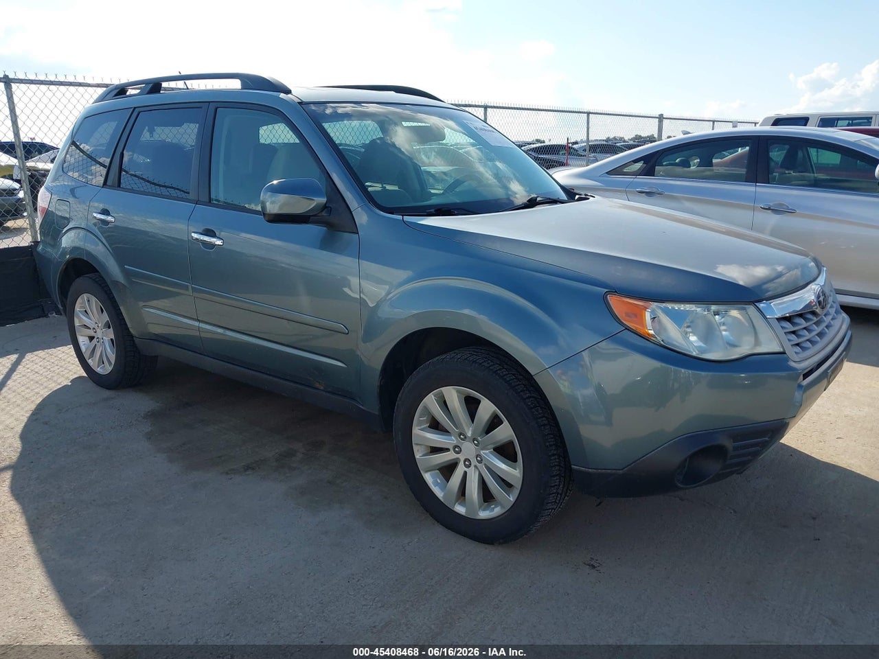 JF2SHBDC3BH****** · 2011 SUBARU FORESTER 2.5X PREMIUM