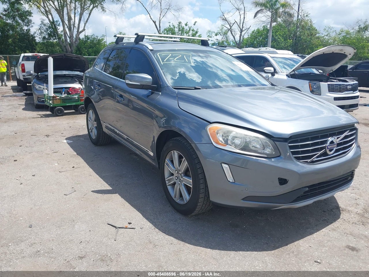 YV440MDU1H2****** · 2017 VOLVO XC60 T5 INSCRIPTION