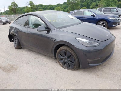 7SAYGDEE0RA****** · 2024 TESLA MODEL Y LONG RANGE DUAL MOTOR ALL-WHEEL DRIVE