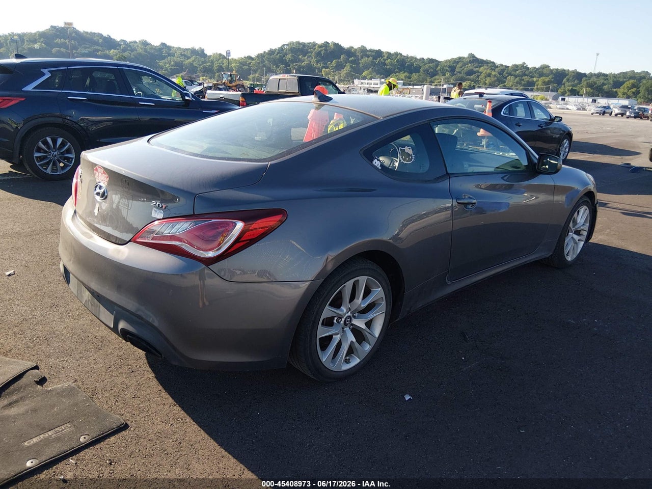 2013 HYUNDAI GENESIS 2.0T · 4/10