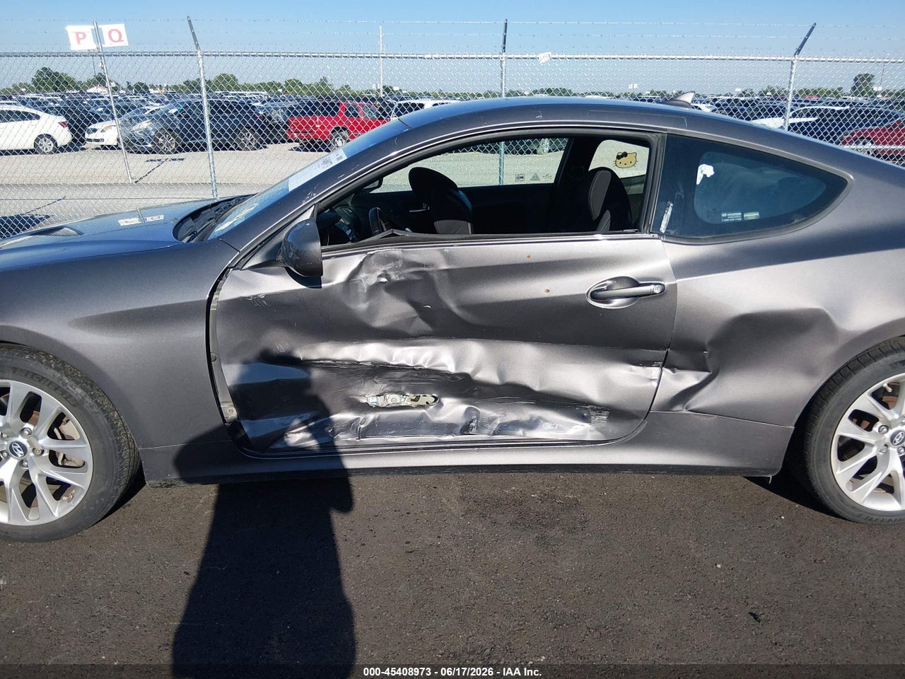 2013 HYUNDAI GENESIS 2.0T · 6/10
