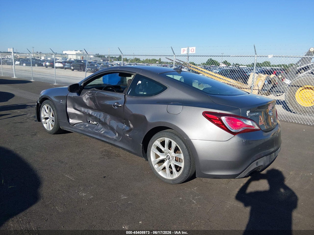 2013 HYUNDAI GENESIS 2.0T · 3/10