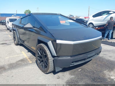 2024 TESLA CYBERTRUCK CYBERBEAST