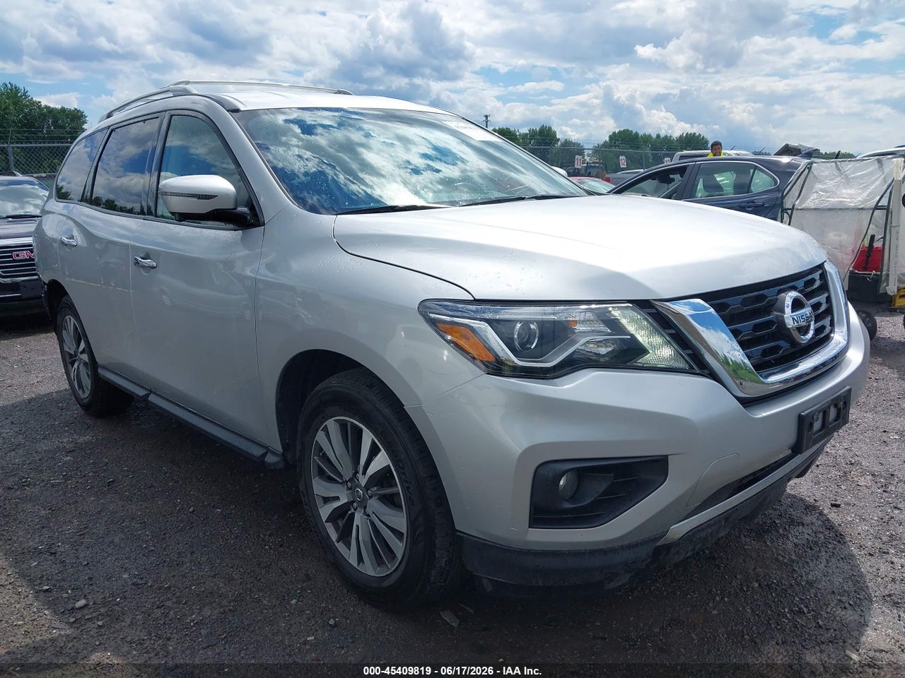 5N1DR2MM8JC****** · 2018 NISSAN PATHFINDER SL