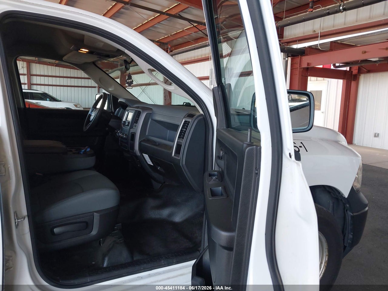 2018 RAM 1500 TRADESMAN  4X4 6'4 BOX · 5/11