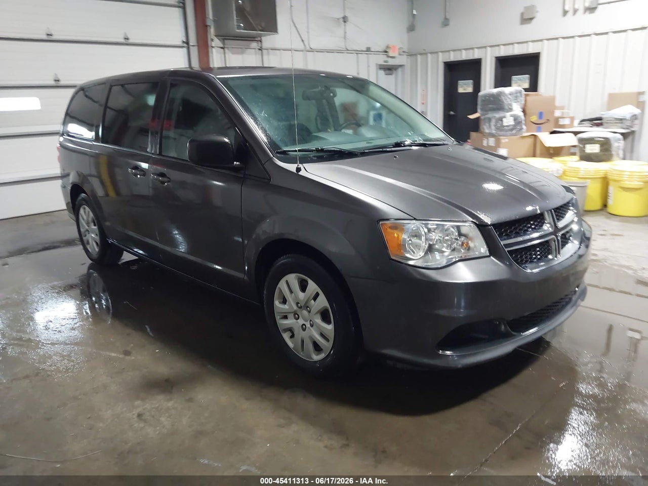 2C4RDGBG0JR****** · 2018 DODGE GRAND CARAVAN SE