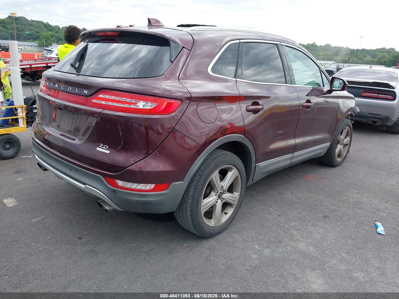 2016 LINCOLN MKC PREMIER · 4/11