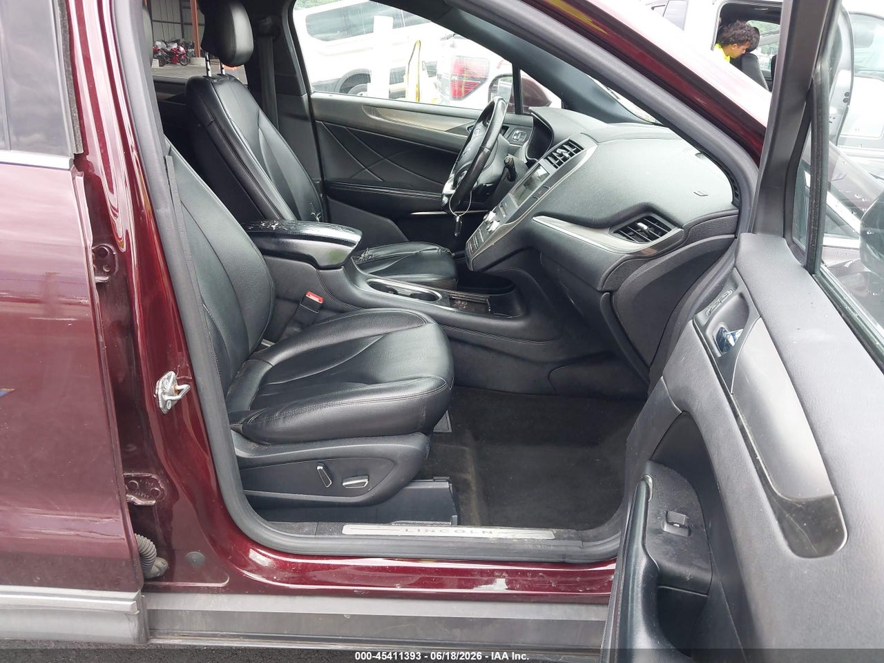 2016 LINCOLN MKC PREMIER · 5/11
