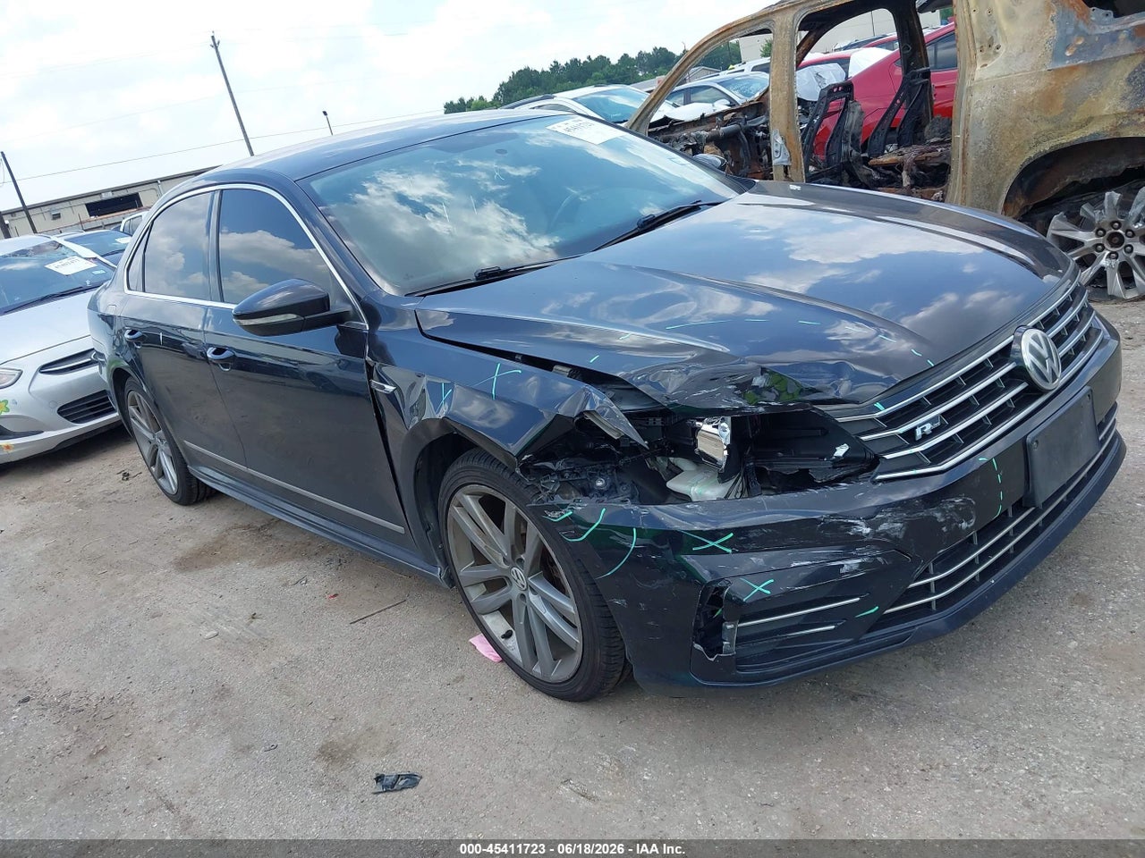 1VWDT7A38HC****** · 2017 VOLKSWAGEN PASSAT 1.8T R-LINE