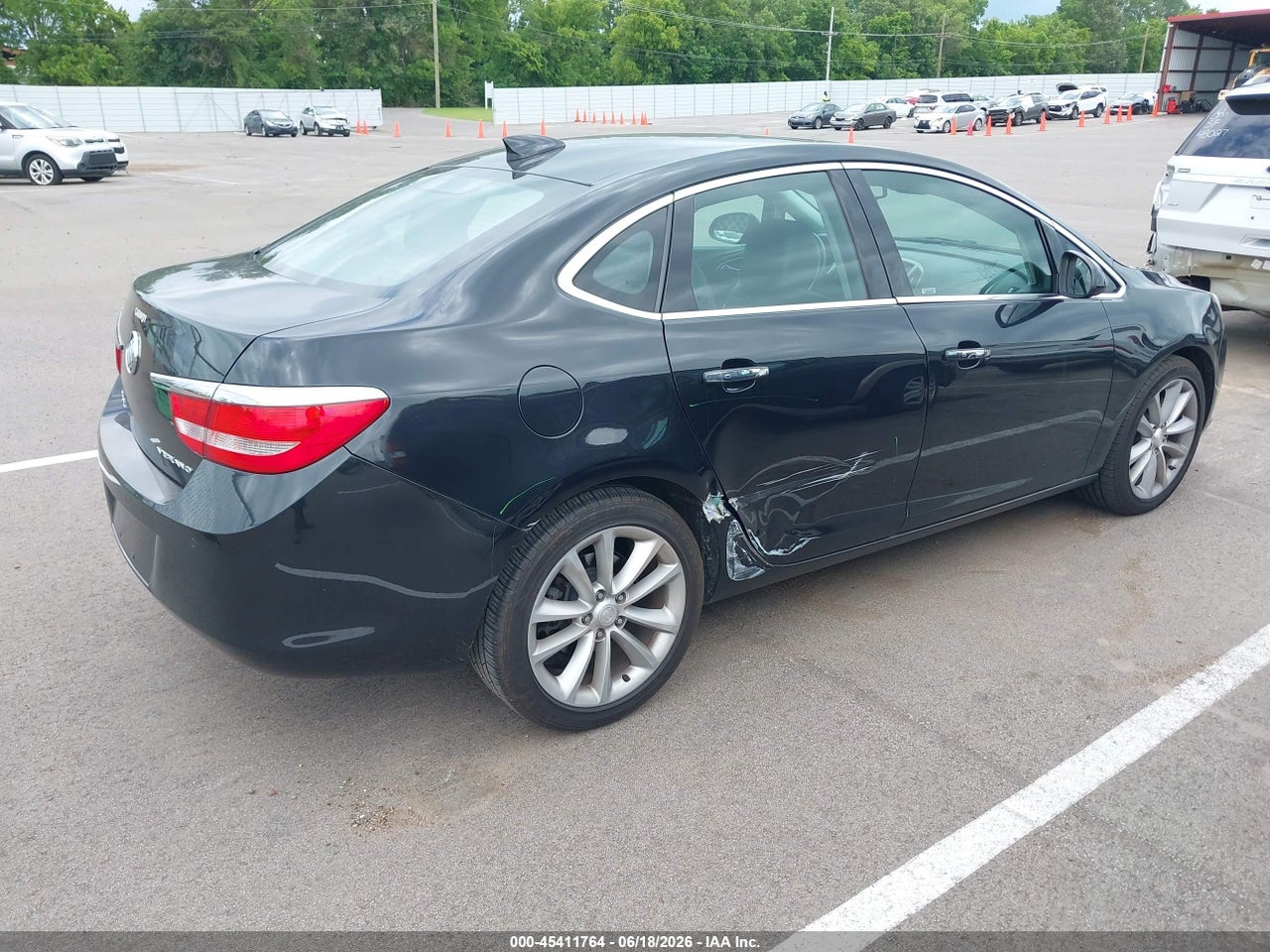 2015 BUICK VERANO LEATHER GROUP · 4/11