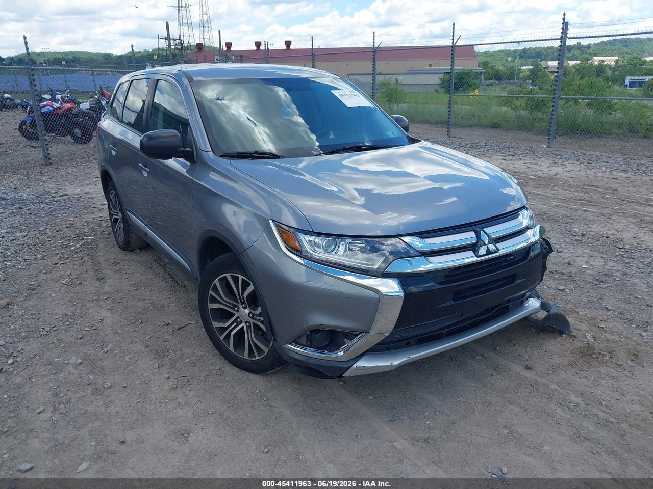 JA4AZ3A32JZ****** · 2018 MITSUBISHI OUTLANDER ES/LE/SE/SEL