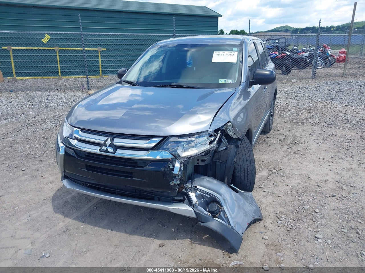 2018 MITSUBISHI OUTLANDER ES/LE/SE/SEL · 2/11