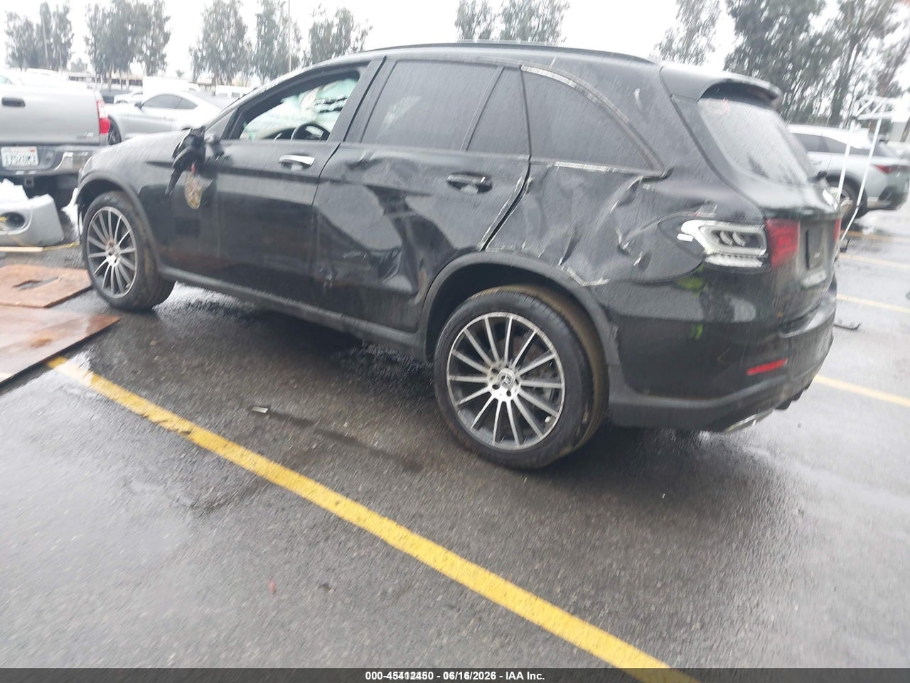 2021 MERCEDES-BENZ GLC 300 SUV · 3/10