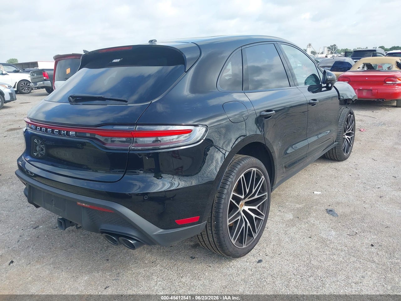 2024 PORSCHE MACAN T · 4/11