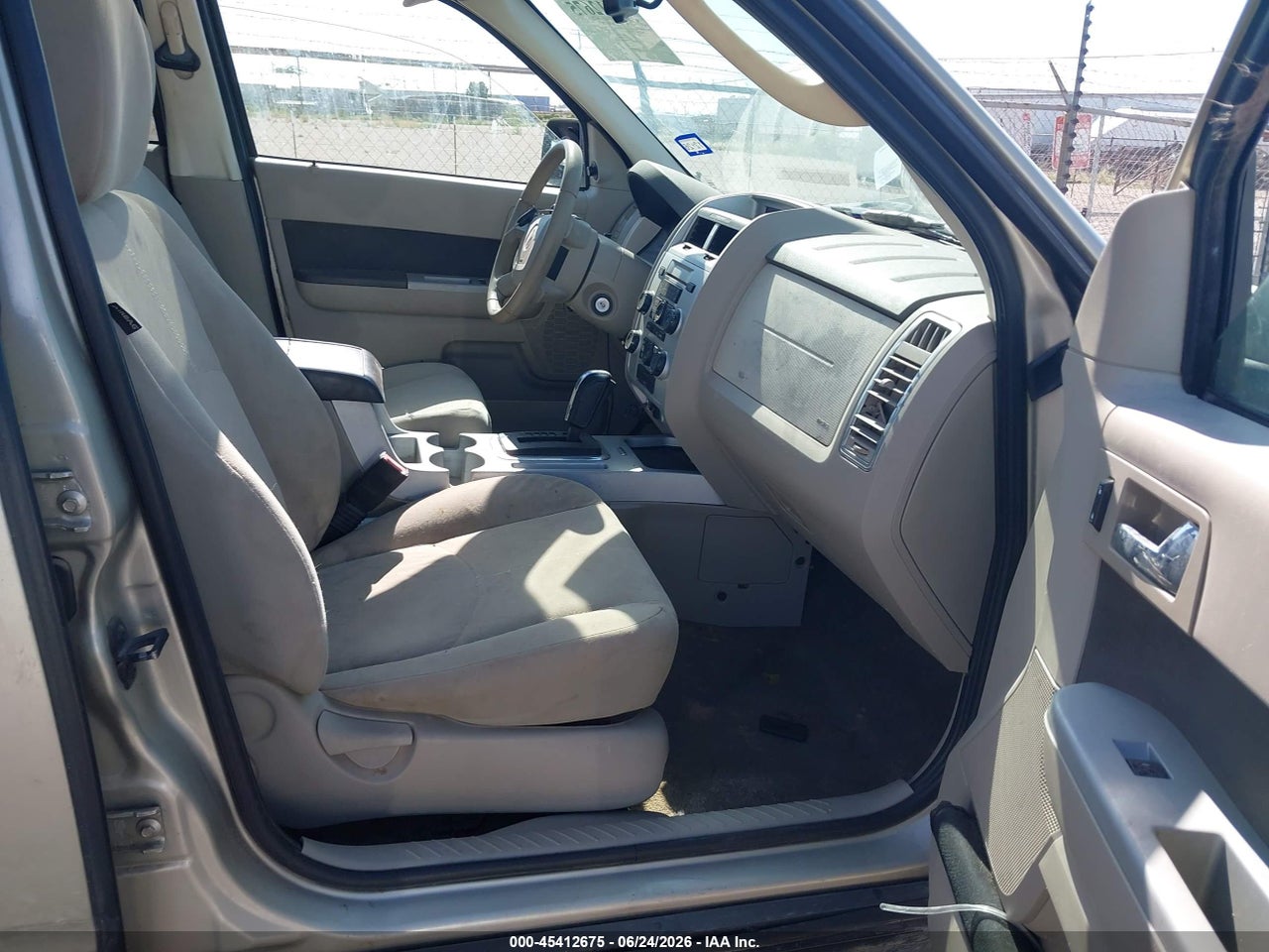 2010 MERCURY MARINER   · 5/11